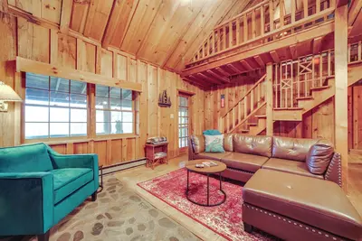 Image de Rustic Maggie Valley Cabin w/ Mountain Views!