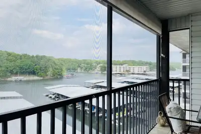 Image de Lighthouse Retreat | 2Bed, 2 Bath | Quiet Cove | Boat Slip & Pool Access