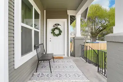 Image de Hot Tub - Jacuzzi - Hays Hideaway - Pet Friendly