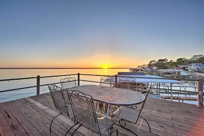 Image de Gun Barrel City Home w\/ Hot Tub!