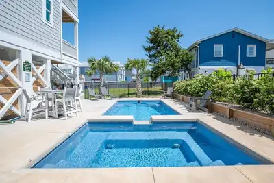 Image de Dogs Allowed at Luxury Duplex - Second Row