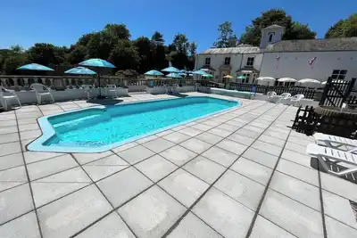 Image de modern accommodation with leisure facilities, weekly and monthly discount