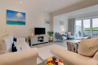 Image de Urchins Peak - Quatre Chambres Maison, Couchages 8
