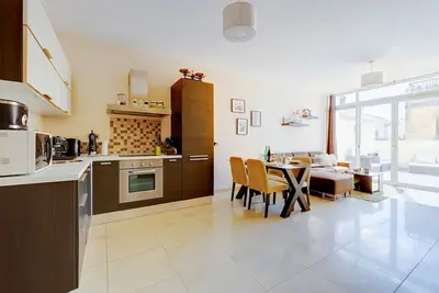 Image de Cosy 1br Penthouse close to the Promenade