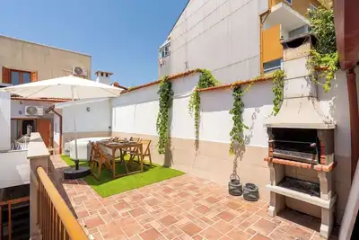 Image de Spacious Duplex House | Jacuzzi and Terrace