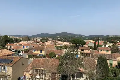 Image de Appartement plein de charme, 6pers, plein centre 400m de la plage, Garage privé