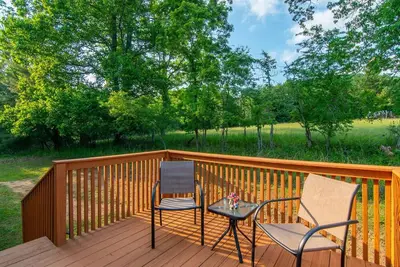 Image de Newly remodeled luxury cottage with mountain views