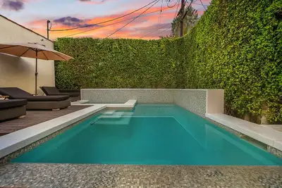 Image de Sweetzer Villa - 3bdr Location! ! !