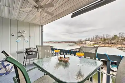 Image de Pool + Boat Slip Available: Osage Beach Condo!