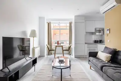 Image de Immpecable Salamanca 1br, near Plaza de Toros, by Blueground