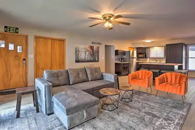 Image de Sleek Deadwood Getaway < 1 Mi to Downtown!