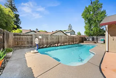 Image de Gorgeous House with Pool! !