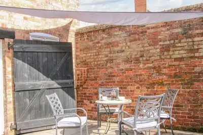 Image de Coach House At Old Vicarage, pet friendly, with a garden in Madeley