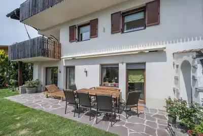 Image de Maison de vacances \"Charmed House\" avec vue sur les montagnes, terrasse privée et Wi-Fi