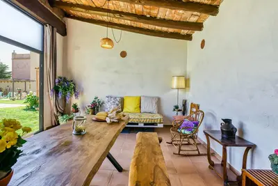 Maison de vacances 'Castell del Montgrí Baix' avec vue sur les montagnes et Wi-Fi.