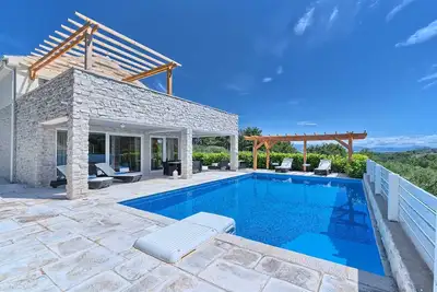 Image de Villa Caprice - avec piscine chauffée et spa, pour 10 personnes sur l'île de Hvar