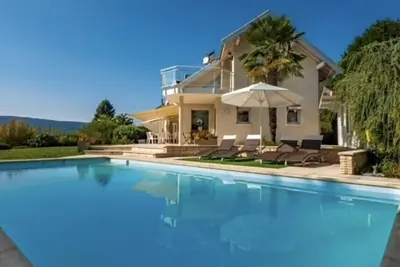 Magnifique villa vue  lac et montagnes