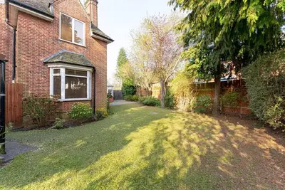 Image de Large Home near city centre, Uob & Qe hospital sleeps 6
