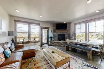 Image de Brand-New Chic Condo - Minutes to Gondola, Downtown & Jordanelle Reservoir