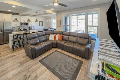 Image de New-build at Wasatch Springs with private hot tub - near Park City