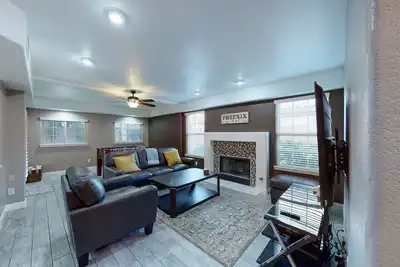 Villa with private pool, spa, outdoor kitchen, firepit, foosball, & lake access