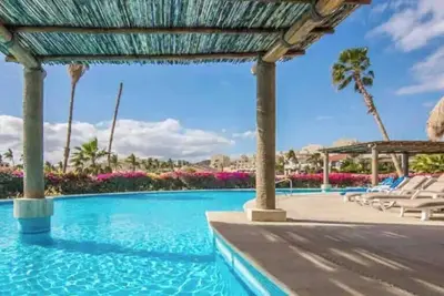 Image de Short walk to the beach 🏖 2bedroom 2bath, terrace