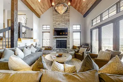 Image de Ski-in/ski-out Deer Valley/Jordanelle family lodge with private hot tub