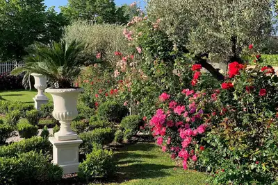 Image de splendid apartment in a villa a few steps from Lake Garda