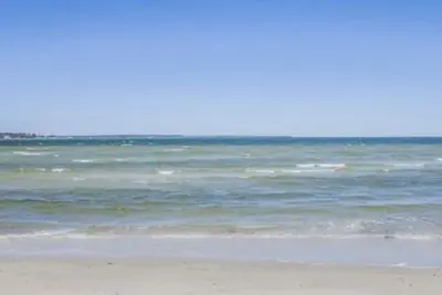 Image de Bayhamas ✌️❤️ Beachfront Home 3 Bedrooms-Private-White Stone- Sauna-Dock