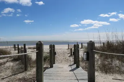 Image de Daufuskie Island Sc Spacious 3 Bedroom Ocean Front Condo