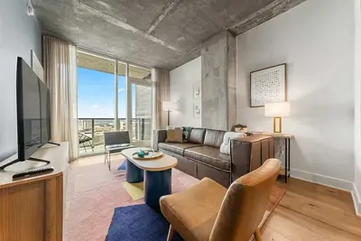 Image de Laredo at the Rainey District
