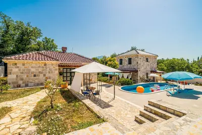 Image de Dubrovnik Chalets - Four Bedroom Holiday Home with Swimming Pool