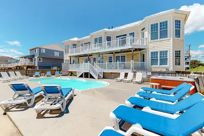 Image de Oceanfront home with private pool, hot tub, amazing views, media room, game room