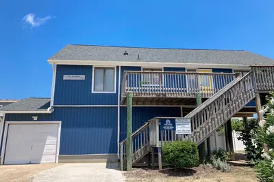 Image de Dog-friendly beach gem w/private pool, easy beach access, WiFi, central Ac, deck