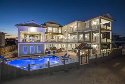 Image de Wonderful beachfront home w/private indoor & outdoor pools, WiFi, Ac, deck