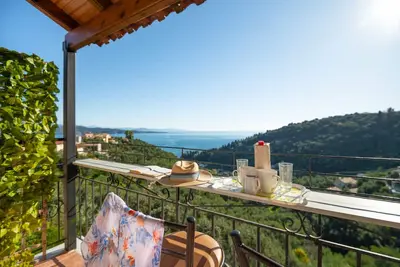 Image de Eros Sea View: Brand new! Comfortable apartment, above Agni