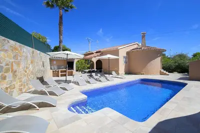 Image de Maison de vacances privée avec Wifi, climatisation, piscine privée, Tv, patio, parking