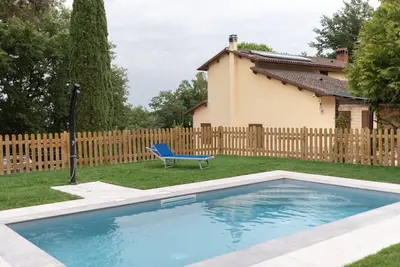 Image de Belle maison de vacances privée avec piscine privée, Wifi, Tv, terrasse, animaux admis, parking