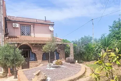 Image de Maison de vacances avec Wifi, climatisation, piscine privée, Tv, terrasse, animaux admis, parking