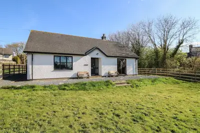 Image de Glyn Cottage, pet friendly, character holiday cottage in Llanon