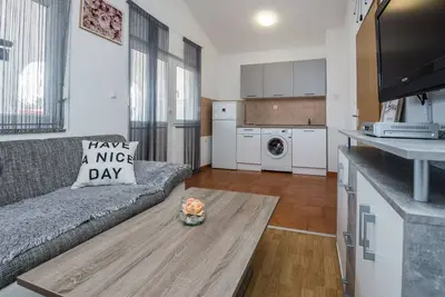 Image de Appartement de deux chambres avec la terrasse Vir (A-19466-a)