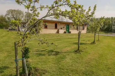 Down The Rabbit Hole, pet friendly, with a garden in Congresbury