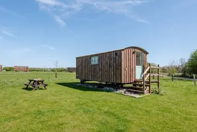 Image de Honeysuckle Farm Hut 2 - Suffolk Farm Holidays