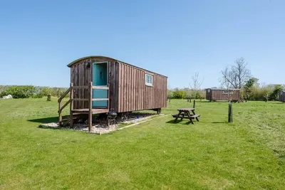 Image de Honeysuckle Farm Hut 6 - Suffolk Farm Holidays