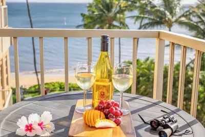 Image de *Nani Kai Hale 507* Beachfront Maui Condo!