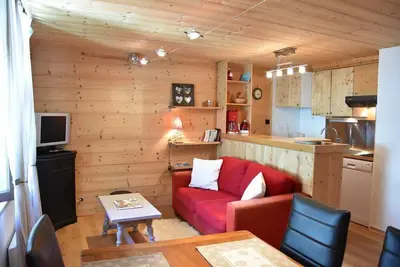 Image de 100m du centre station, 3ème étage, télévision, casier à ski, 41m², Pralognan-la-Vanoise