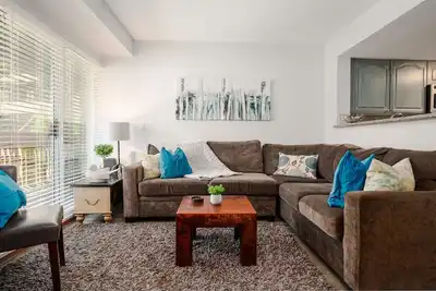 Image de 3br | Sunpath | King Bed | Village Location | Private Patios w/ Bbq | Hot Tub & Pool
