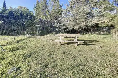 Image de à la Campagne en Provence, Parking et Jardin
