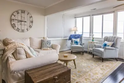 Image de Unique 2-bedroom waterfront cottage