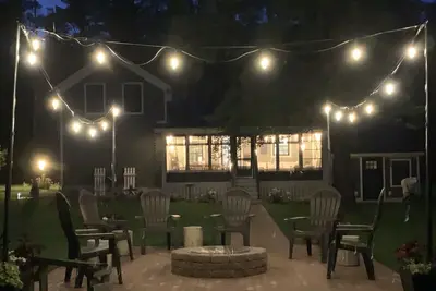 Image de Remodeled historic schoolhouse on quiet 5 lake chain